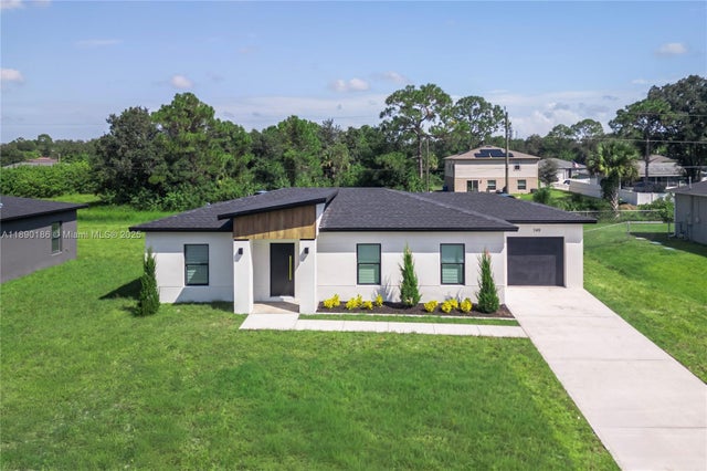 4 of 32 - 749 Darby Ave Sw, Palm Bay, FL
