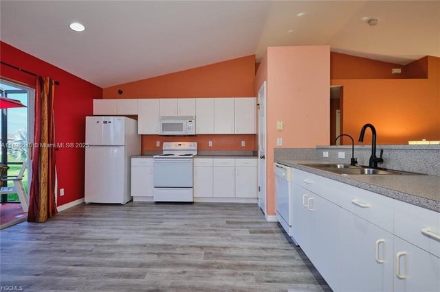 5 of 42 - 820 Unger, Fort Myers, FL