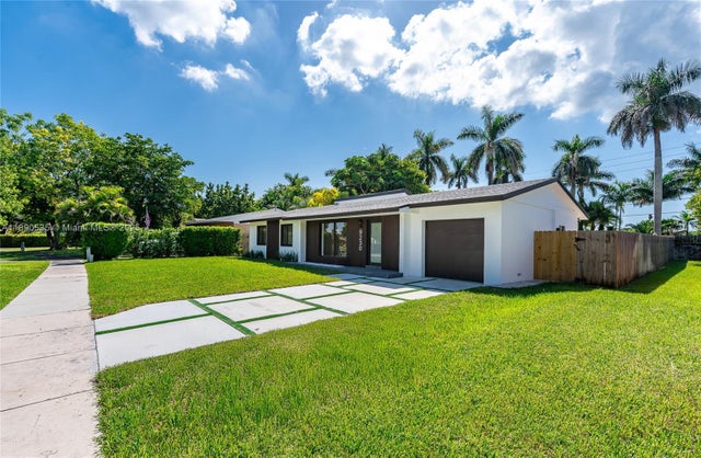 2 of 46 - 9230 Sw 183rd Ter, Palmetto Bay, FL