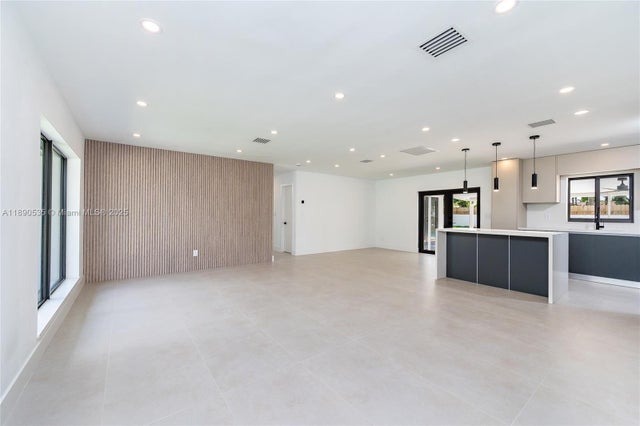 4 of 46 - 9230 Sw 183rd Ter, Palmetto Bay, FL
