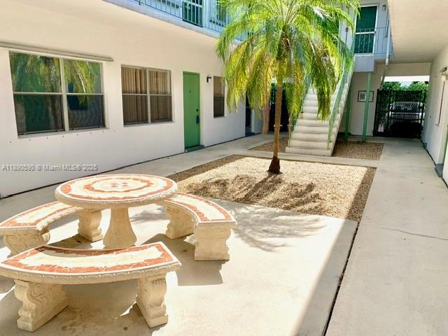 1 of 15 - 1824 Monroe St 4, Hollywood, FL