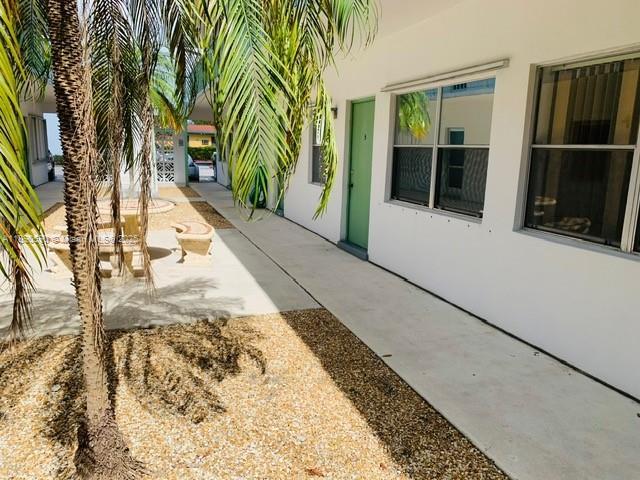 3 of 15 - 1824 Monroe St 4, Hollywood, FL