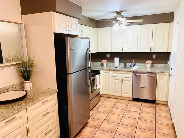 5 of 15 - 1824 Monroe St 4, Hollywood, FL