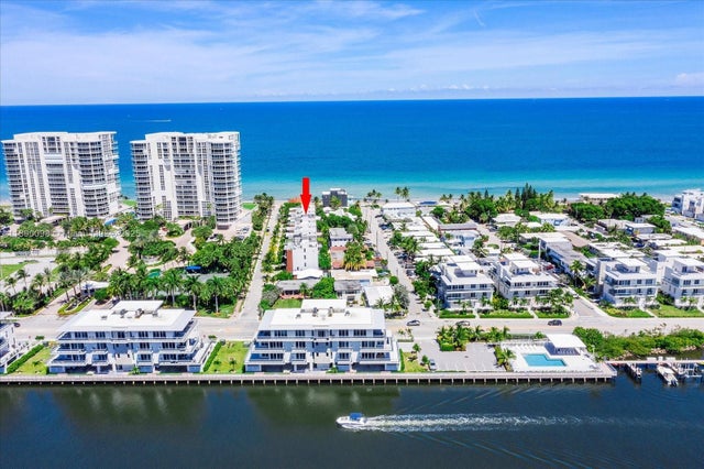 2 of 43 - 332 Balboa St, Hollywood, FL