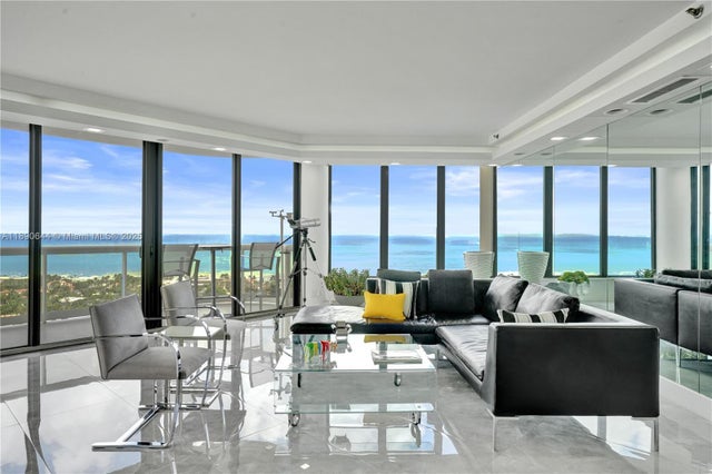 1 of 93 - 20191 E Country Club Dr 2606, Aventura, FL