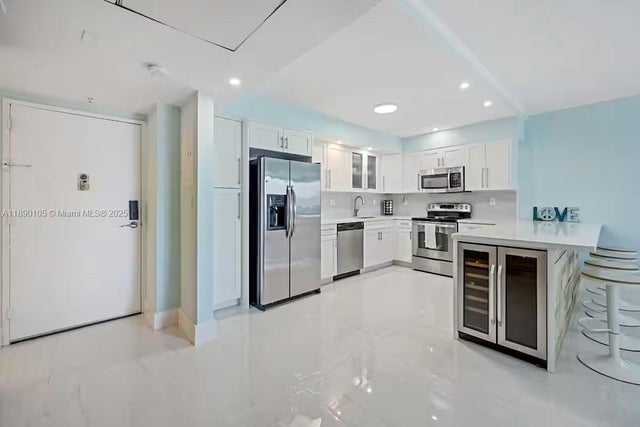 5 of 29 - 19370 Collins Ave 1121, Sunny Isles Beach, FL