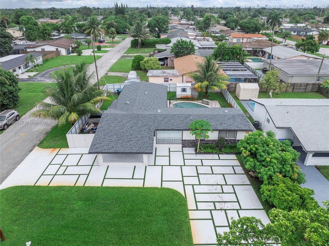 2 of 41 - 2261 Utopia Dr, Miramar, FL