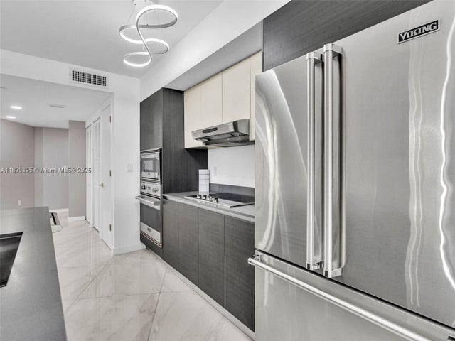 5 of 47 - 9821 E Bay Harbor Dr 302, Bay Harbor Islands, FL