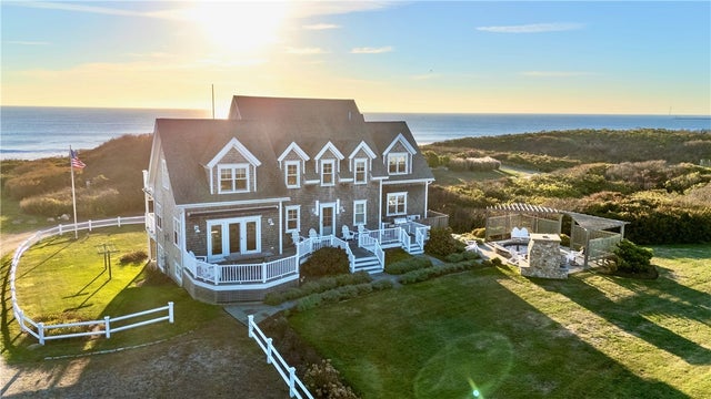1743 Corn Neck Rd, Block Island