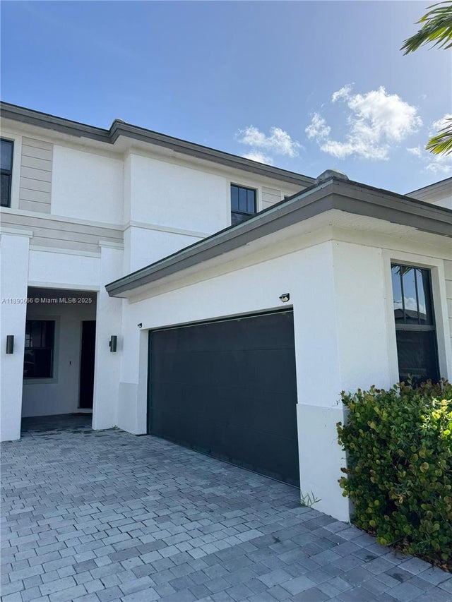 4 of 42 - 17355 Sw 41st St, Miramar, FL
