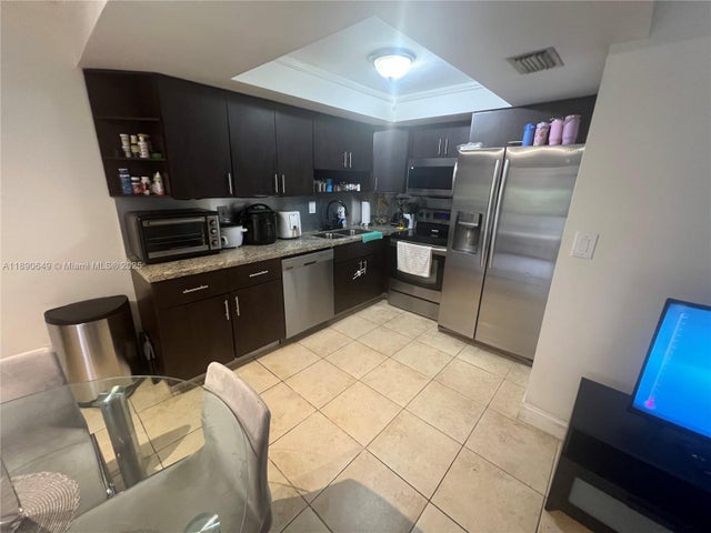 3 of 27 - 12 Madrid Ln 1-18, Davie, FL