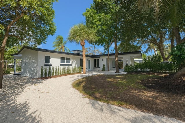 1 of 48 - 3801 Ne 16th Ter, Oakland Park, FL