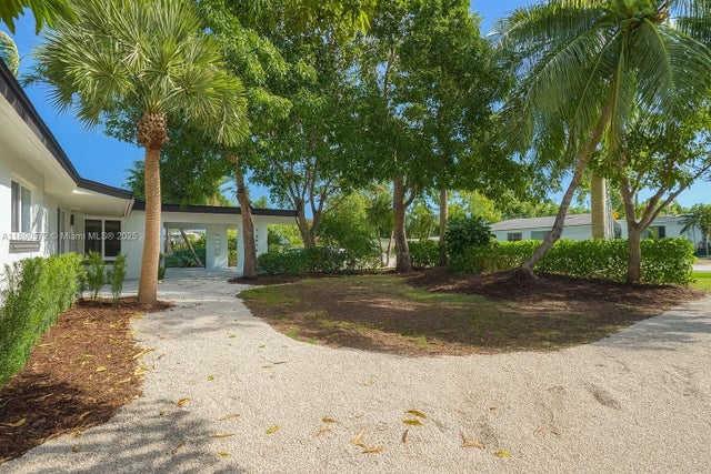 2 of 48 - 3801 Ne 16th Ter, Oakland Park, FL