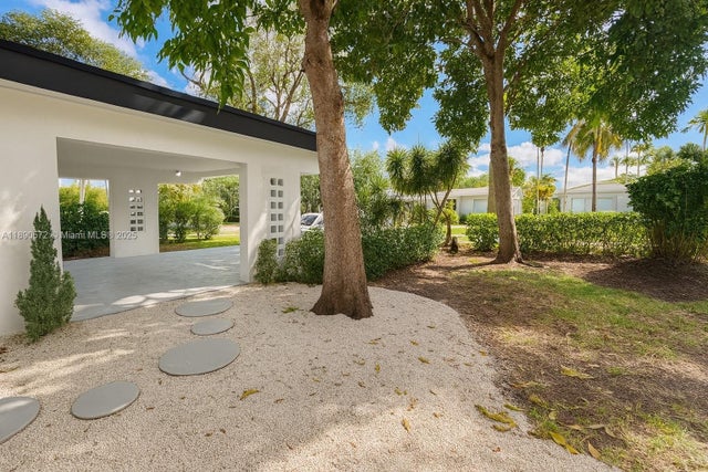3 of 48 - 3801 Ne 16th Ter, Oakland Park, FL