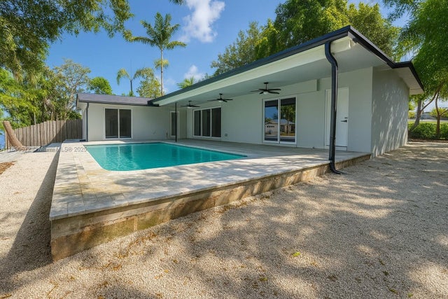 5 of 48 - 3801 Ne 16th Ter, Oakland Park, FL