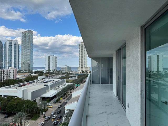 3 of 36 - 330 Sunny Isles Blvd 5-1003, Sunny Isles Beach, FL