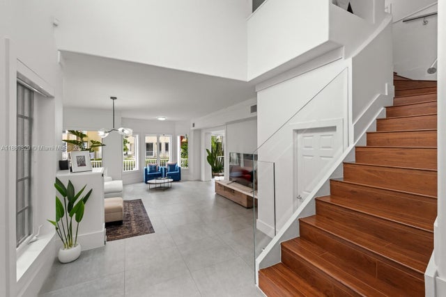 5 of 48 - 3172 Ne 211th St, Aventura, FL