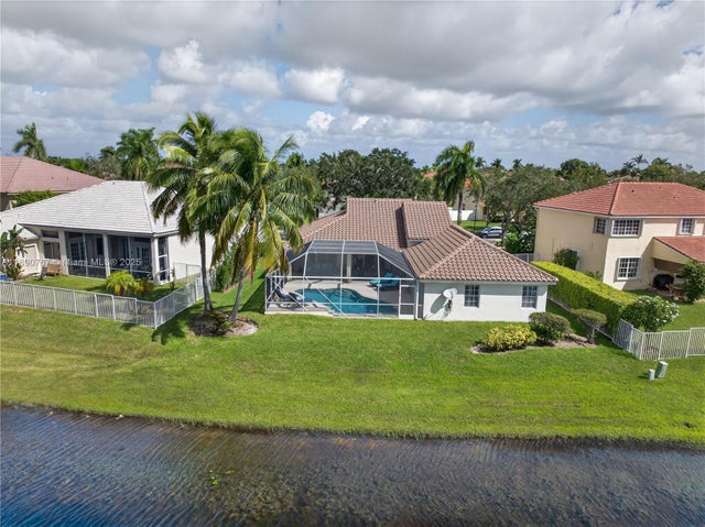 2 of 23 - 845 Crestview Cir, Weston, FL