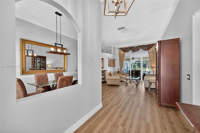 5 of 23 - 845 Crestview Cir, Weston, FL