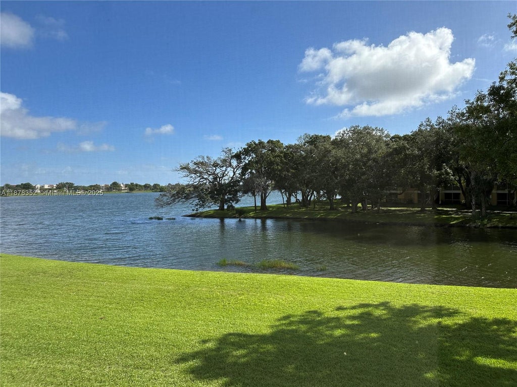 2627 Nw 33rd St 2209, Oakland Park