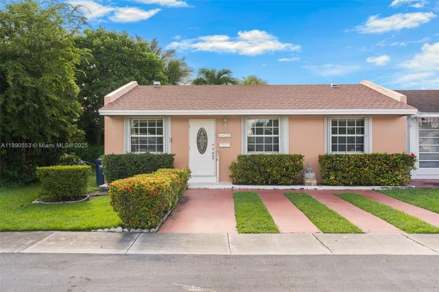 1 of 25 - 4438 Sw 131st Ave, Miami, FL