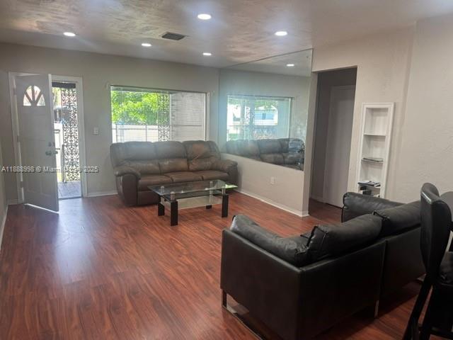 4 of 11 - 740 Nw 42nd St, Miami, FL