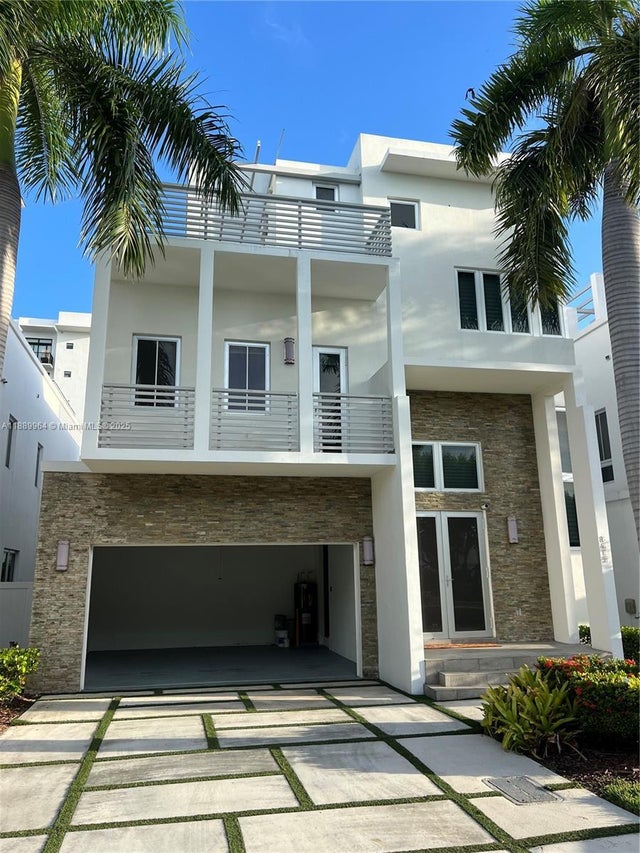 1 of 42 - 8415 Nw 34th Dr, Doral, FL