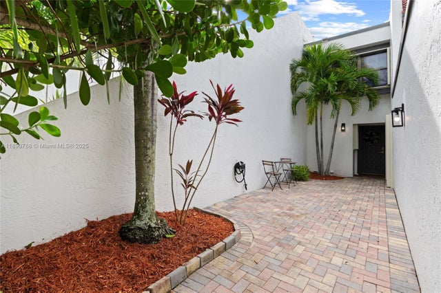 5 of 37 - 361 Fern Dr 7-3, Weston, FL