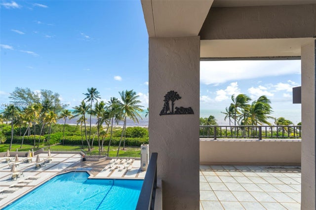 4 of 47 - 201 Crandon Blvd 444, Key Biscayne, FL