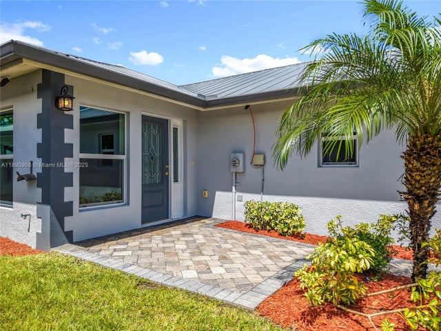 2 of 35 - 177 Village Circle, Other, FL