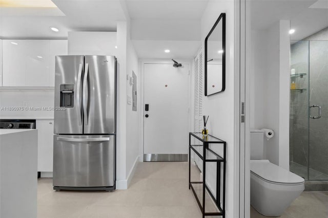 5 of 27 - 345 Ocean Dr 326, Miami Beach, FL