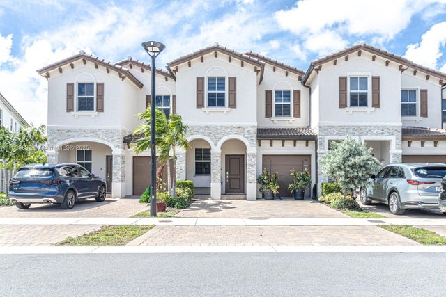 1 of 27 - 12509 Nw 23rd Pl, Miami, FL