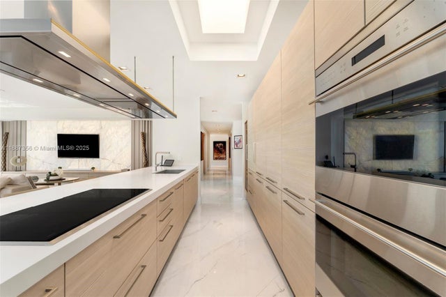 5 of 38 - 17301 Biscayne Blvd Ph-7, North Miami Beach, FL