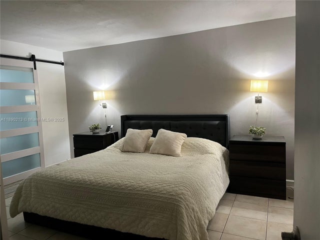 5 of 21 - 19001 Ne 14th Ave 107, Miami, FL