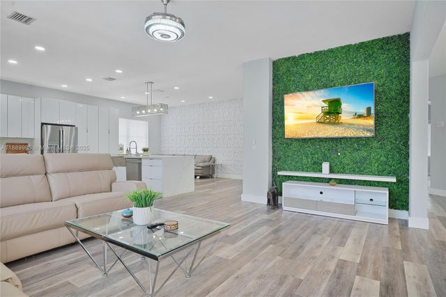 2 of 45 - 17933 Nw 87th Pl, Hialeah, FL