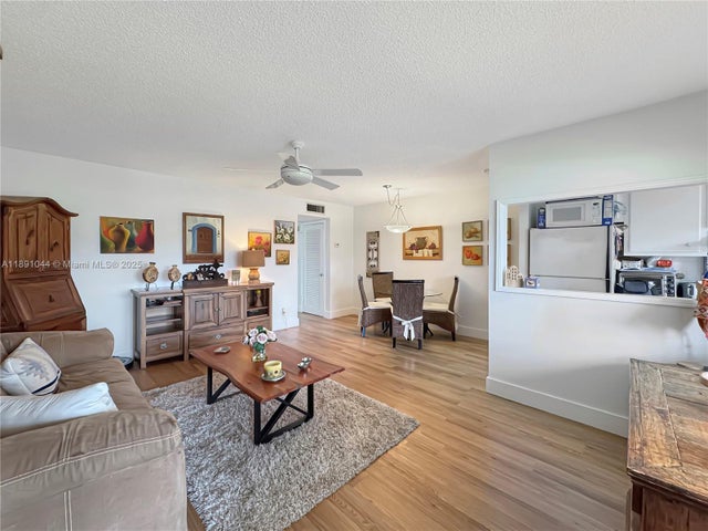 3 of 14 - 5300 Washington St O224, Hollywood, FL