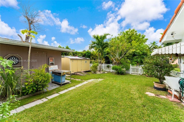 4 of 33 - 9081 Sw 140th St, Miami, FL