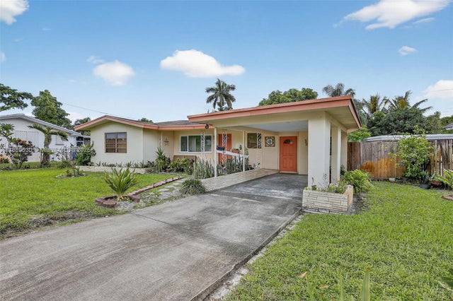 3 of 29 - 160 Nw 34th St, Oakland Park, FL