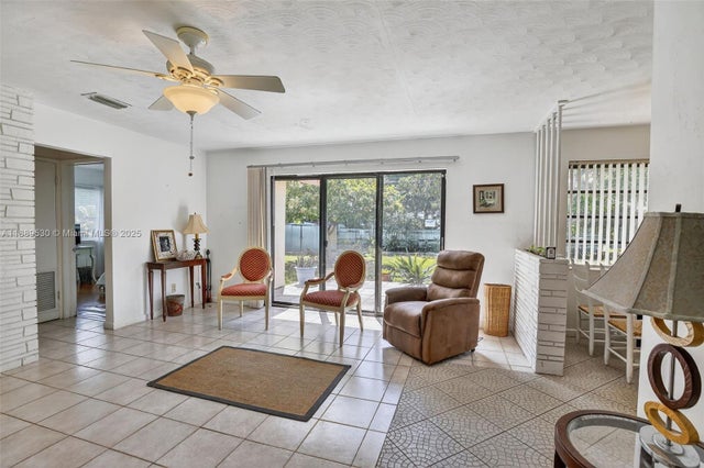 5 of 29 - 160 Nw 34th St, Oakland Park, FL