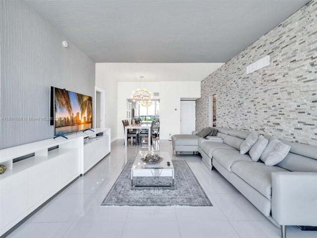 2 of 30 - 100 Bayview Dr Ph01, Sunny Isles Beach, FL