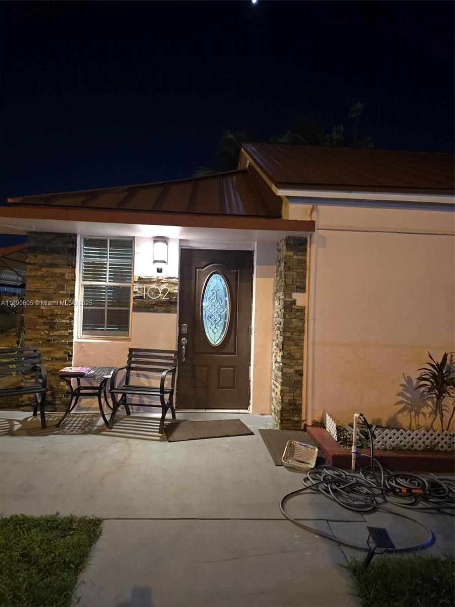 102 W 27th St, Hialeah