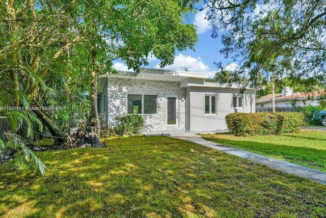 1 of 18 - 7902 Sw 67th Ave, South Miami, FL