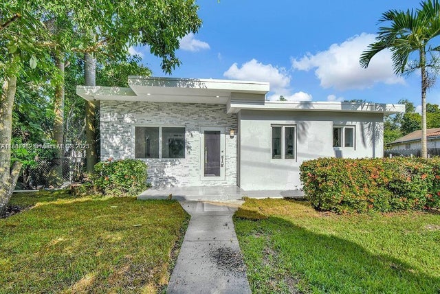 2 of 18 - 7902 Sw 67th Ave, South Miami, FL