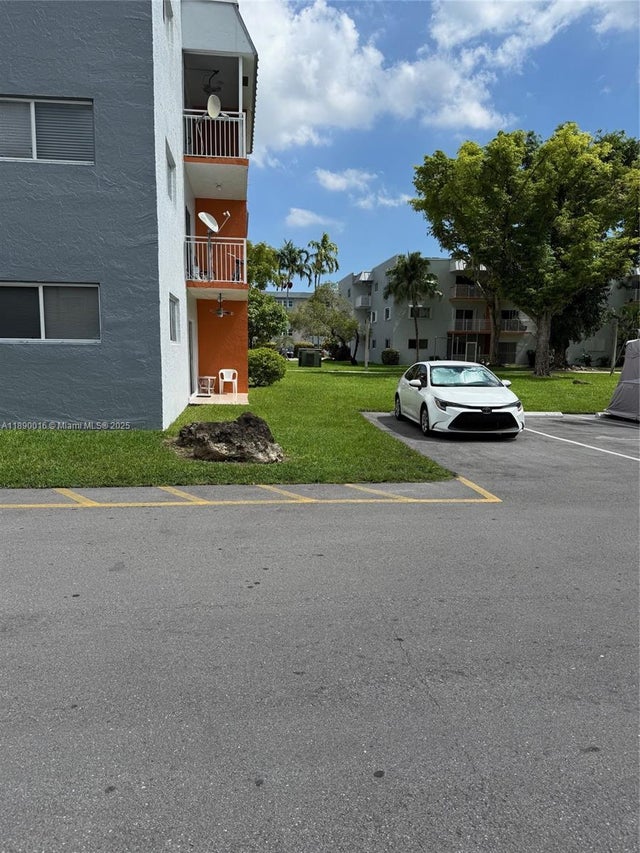 4 of 52 - 11301 Sw 200th St 305-a, Miami, FL