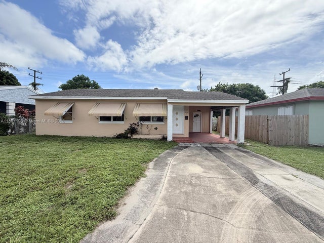 3 of 3 - 936 45th St, West Palm Beach, FL