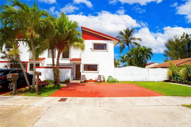 1 of 29 - 12424 Sw 10th Ter, Miami, FL
