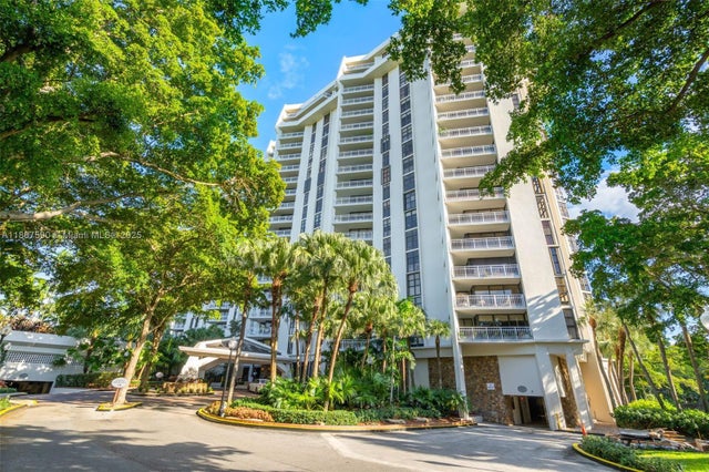 3 of 27 - 1000 Quayside Ter 505, Miami, FL