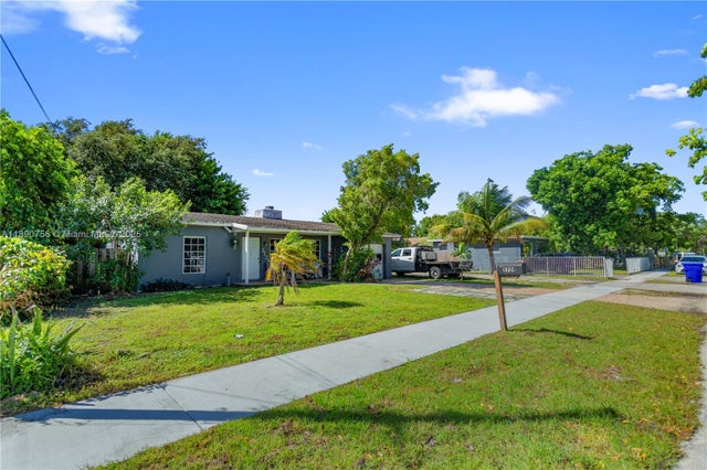 2 of 53 - 5724 Mckinley St, Hollywood, FL