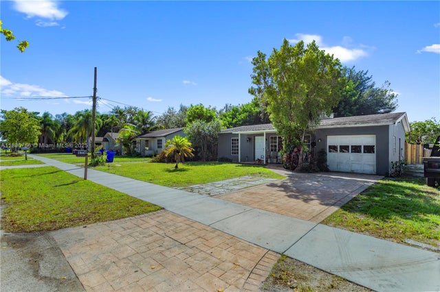 5 of 53 - 5724 Mckinley St, Hollywood, FL
