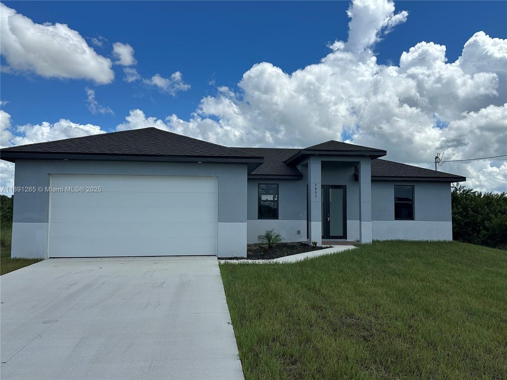 1051 Eisenhower Blvd, Lehigh Acres